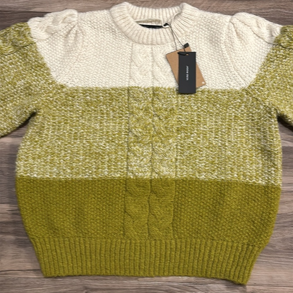 **NWT** Vera Moda Knit Sweater - Picture 3 of 6